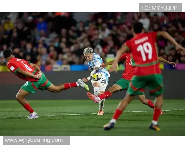 篮球勇士球员训练营表现亮眼